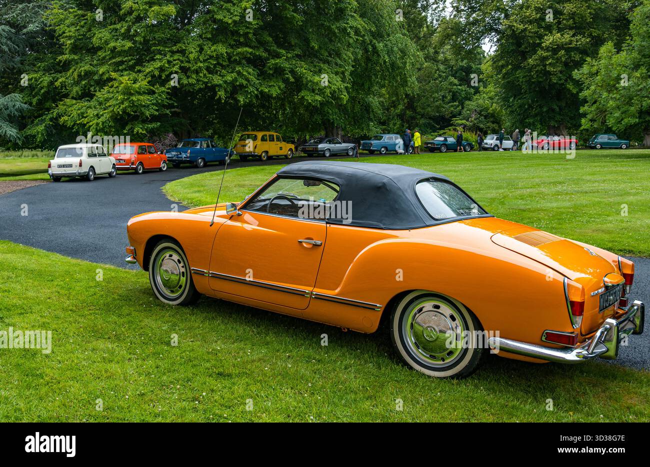 VW Karmann Ghia Oldtimer auf Lennoxlove Estate, East Lothian, Schottland, Großbritannien Stockfoto