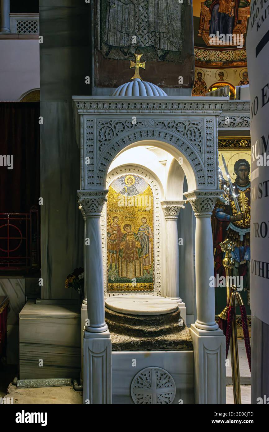 Das Innere der Kirche St. Demetrius in Thessaloniki, Griechenland. Stockfoto