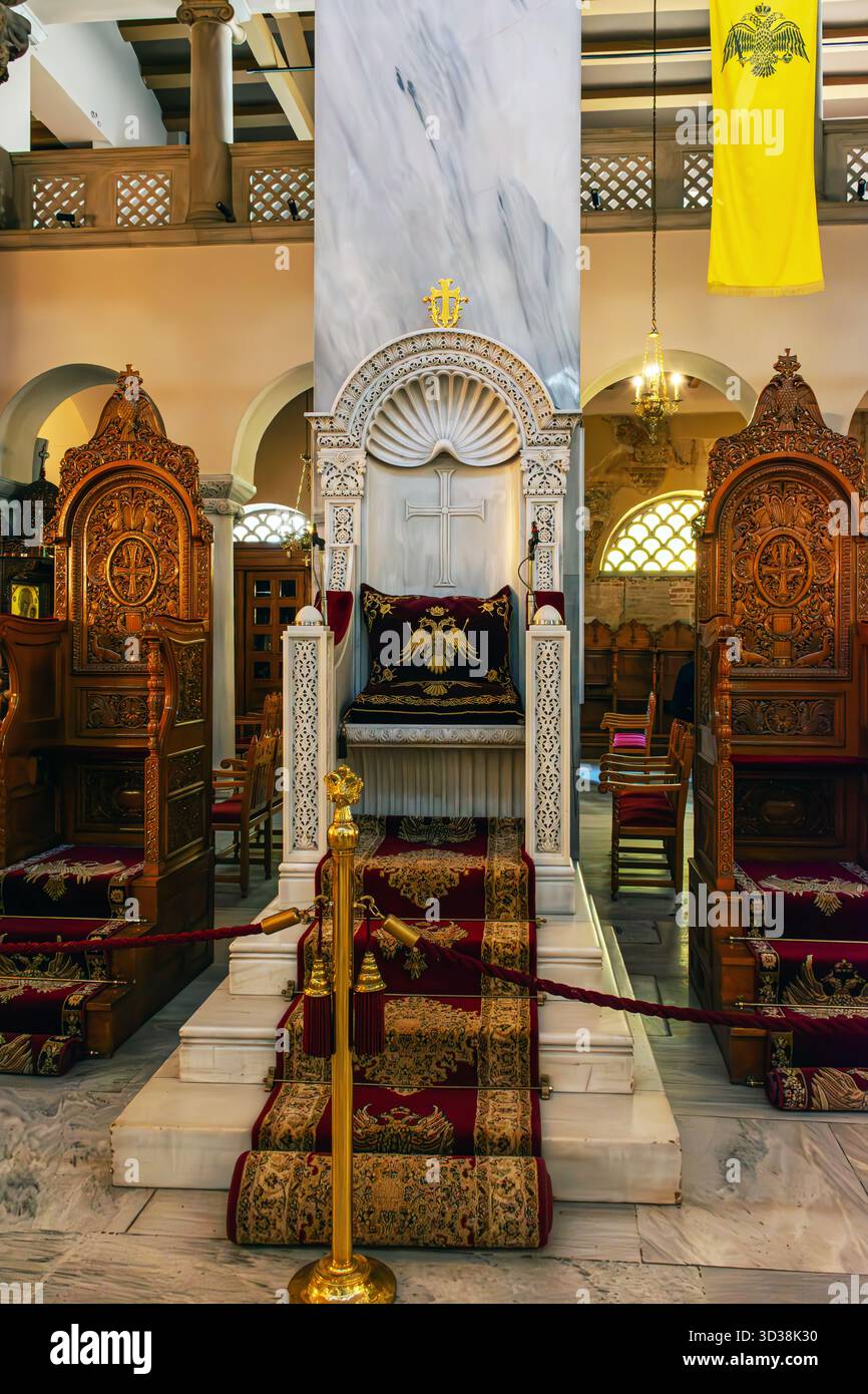 Das Innere der Kirche St. Demetrius in Thessaloniki, Griechenland. Stockfoto