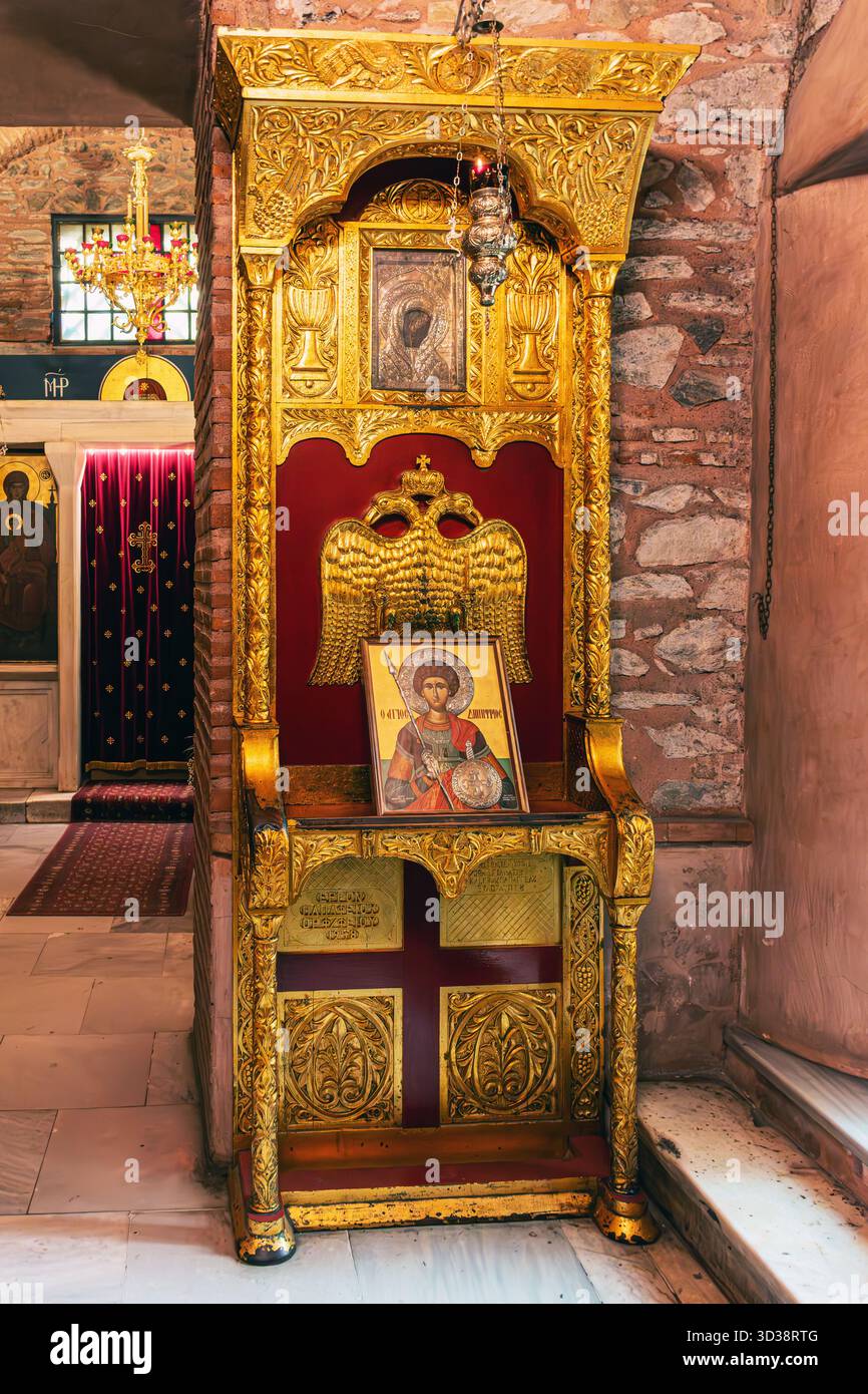 Das Innere der Kirche St. Demetrius in Thessaloniki, Griechenland. Stockfoto