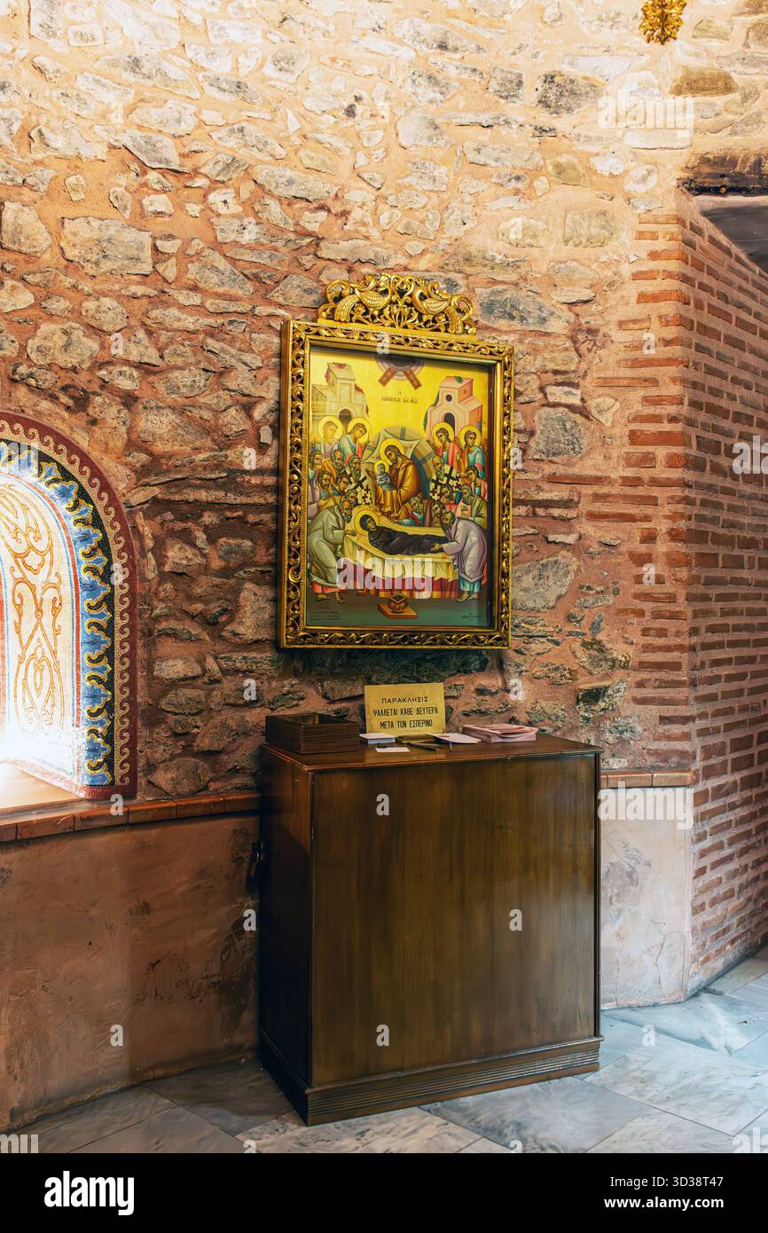 Das Innere der Kirche St. Demetrius in Thessaloniki, Griechenland. Stockfoto