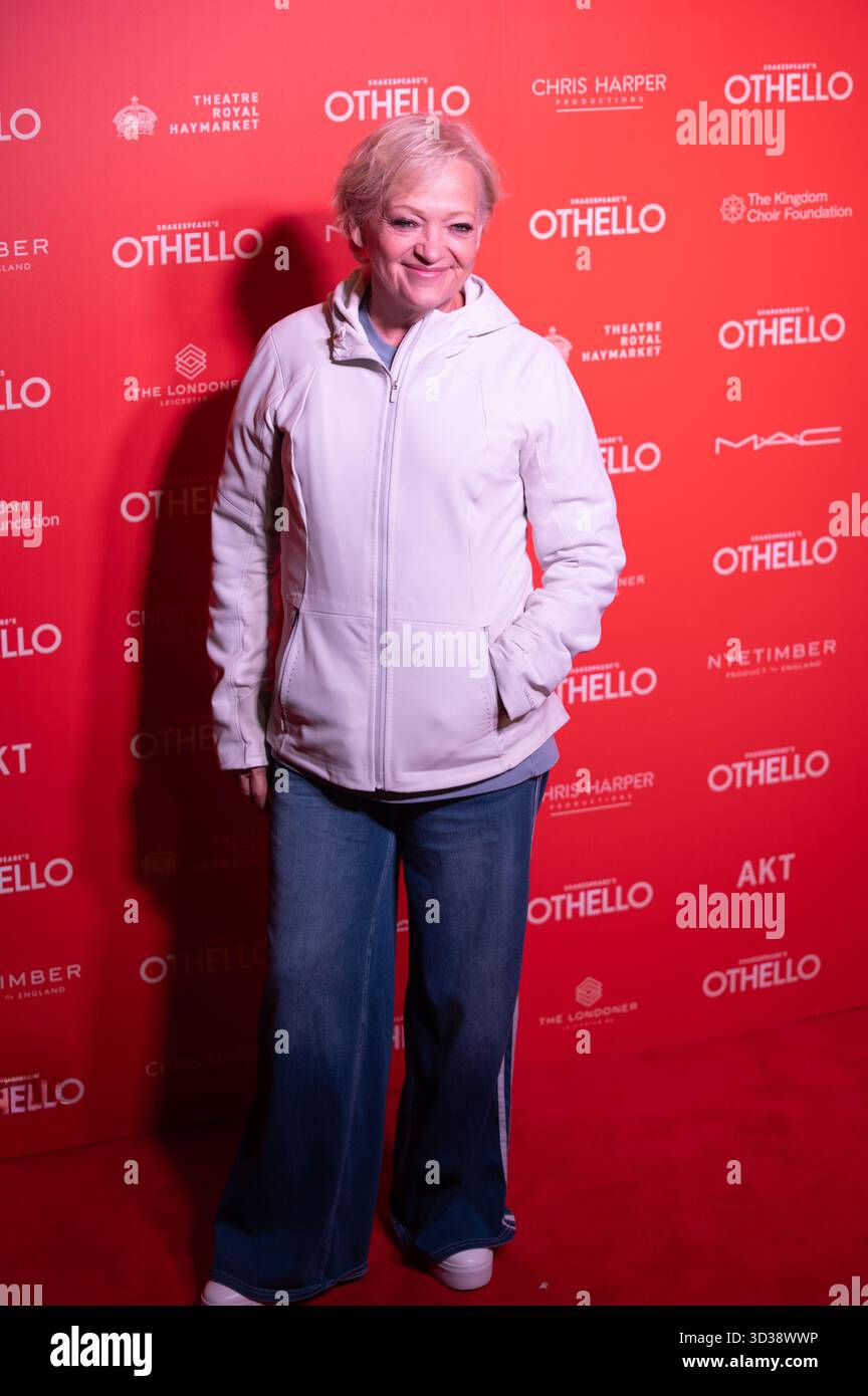 London, Vereinigtes Königreich. November 2025. Maria Friedman kommt bei der Londoner Eröffnung von Shakespeares Othello im Theatre Royal Haymarket an. Cristina Massei/Empics/Alamy Live News Stockfoto