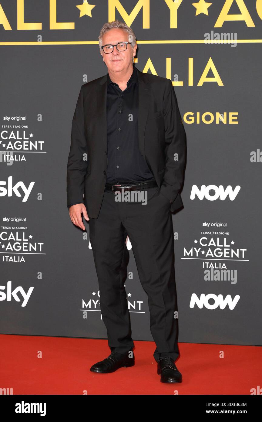 Simone Spada bei der Premiere der 3. Folge der Sky-Serie „Call My Agent – Italy“ im Space Cinema Moderno. Rom. November 2025 Stockfoto