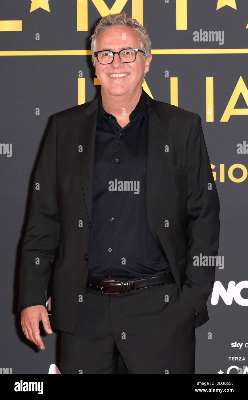 Simone Spada bei der Premiere der 3. Folge der Sky-Serie „Call My Agent – Italy“ im Space Cinema Moderno. Rom. November 2025 Stockfoto