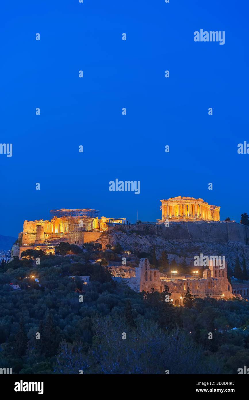 Blick auf die Akropolis bei Nacht, Athen, Griechenland, Europa Stockfoto