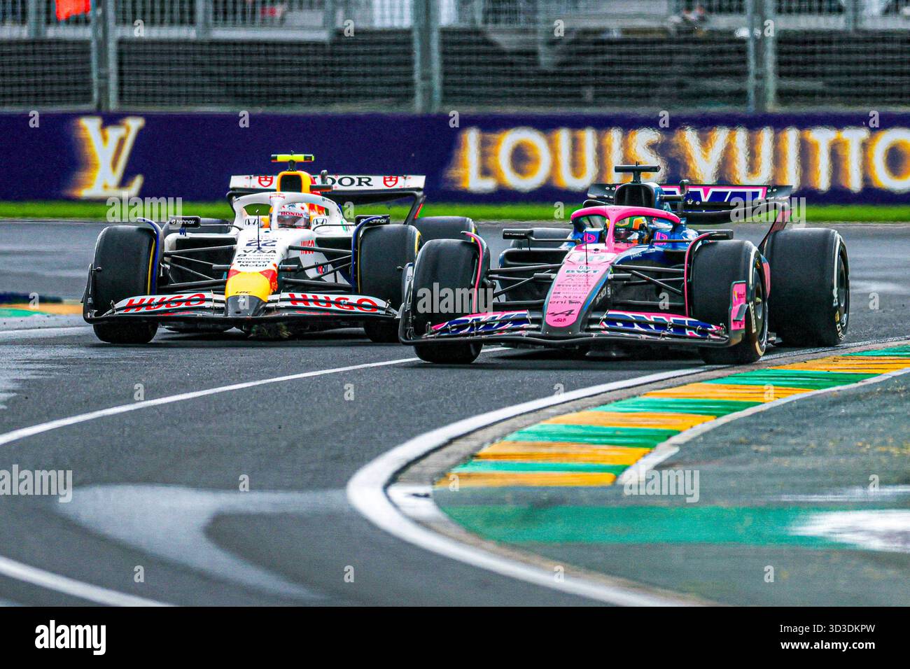 Pierre Gasly (FRA) - Alpine F1 Team und Renault Yuki Tsunoda (JPN) - Visa Cash App RB F1 Team während des Louis Vuitton Grand Prix 2025 von Australien. Stockfoto