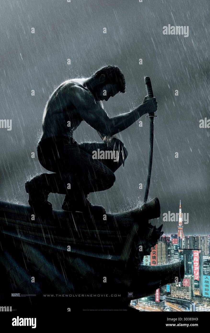 The Wolverine (2013) von James Mangold mit Hugh Jackman, Tao Okamoto und Rila Fukushima. Logan reist nach Japan, wo er in einen tödlichen Konflikt hineingezogen wird und gezwungen wird, sich seiner eigenen Sterblichkeit zu stellen, während er die Erbin Mariko vor gefährlichen Kräften schützt. US-Teaser-Poster NUR FÜR REDAKTIONELLE ZWECKE. Quelle: BFA / 20th Century Fox Stockfoto