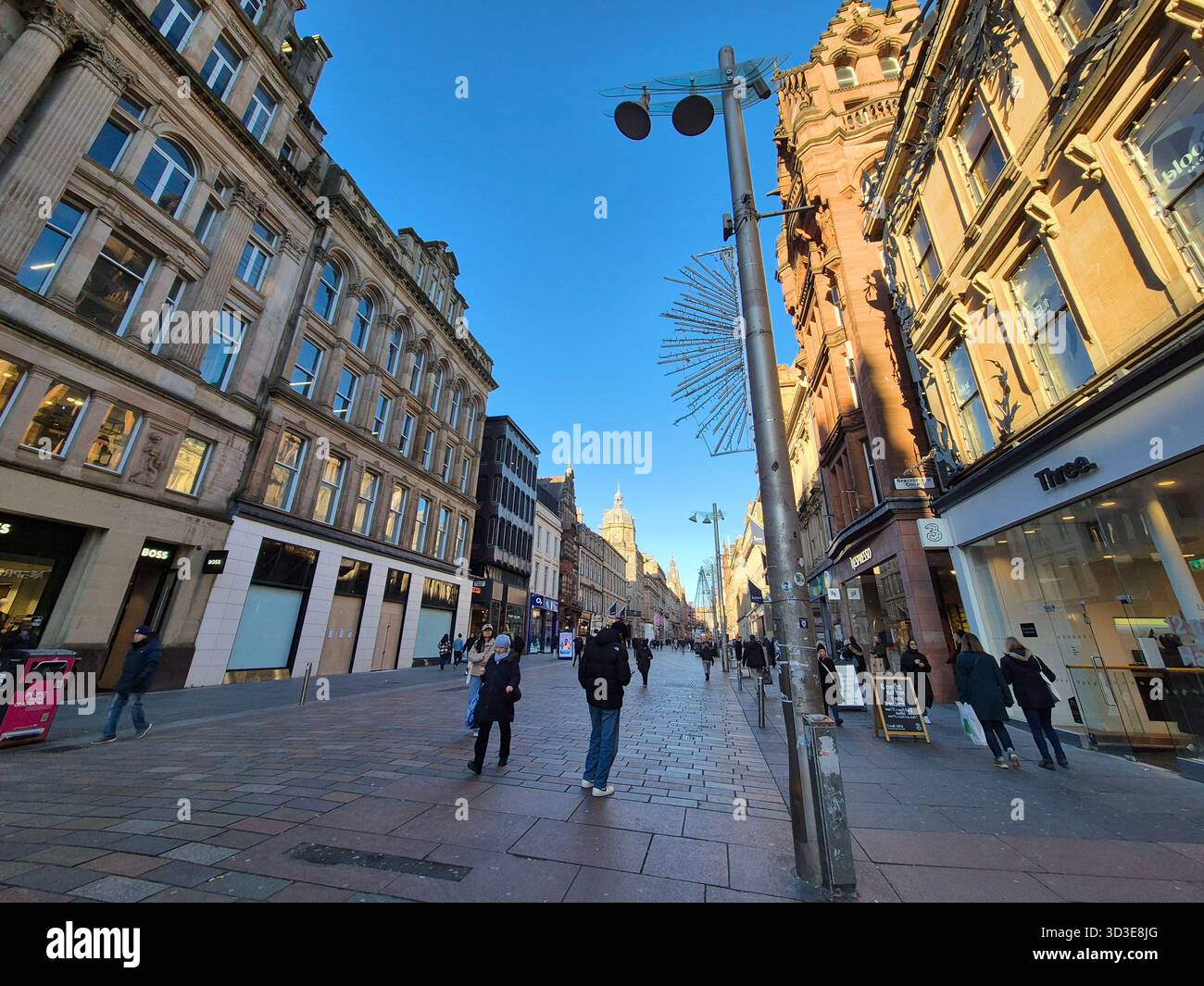 Leute, die auf einer Einkaufsstraße laufen, Buchanan Street, Glasgow, Schottland, Großbritannien Stockfoto
