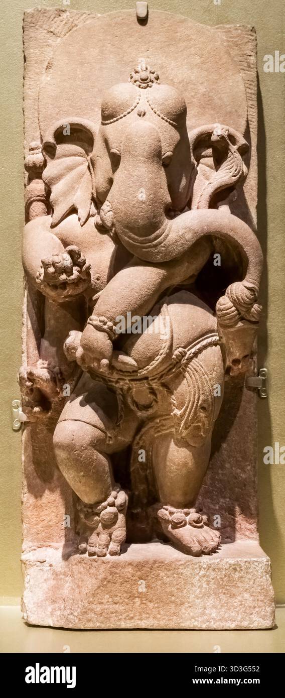 Sandsteinskulptur des hinduistischen Gottes Ganesha. Aus Uttar Pradesh, Indien. c. 750 CE. British Museum, London. Stockfoto