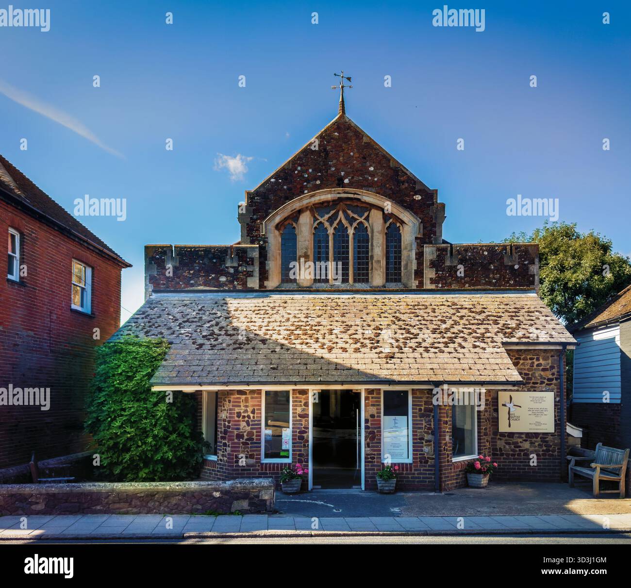 East Sussex, England, 22. August 2023, Blick auf die Baptist Church in der Cinque Ports Street, Rye Stockfoto