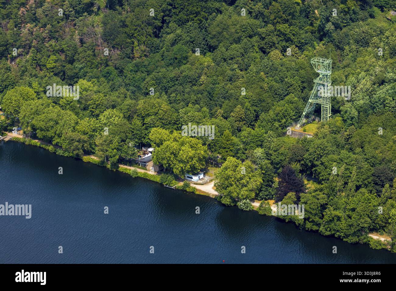 Aus der Vogelperspektive des neuen Restaurants Cafe Extrablatt in der Nähe des ehemaligen Kohlebergwerks Carl Funke am Baldeney-See Essen, Ruhrgebiet, Nordrhein-Westfalen, Keim Stockfoto