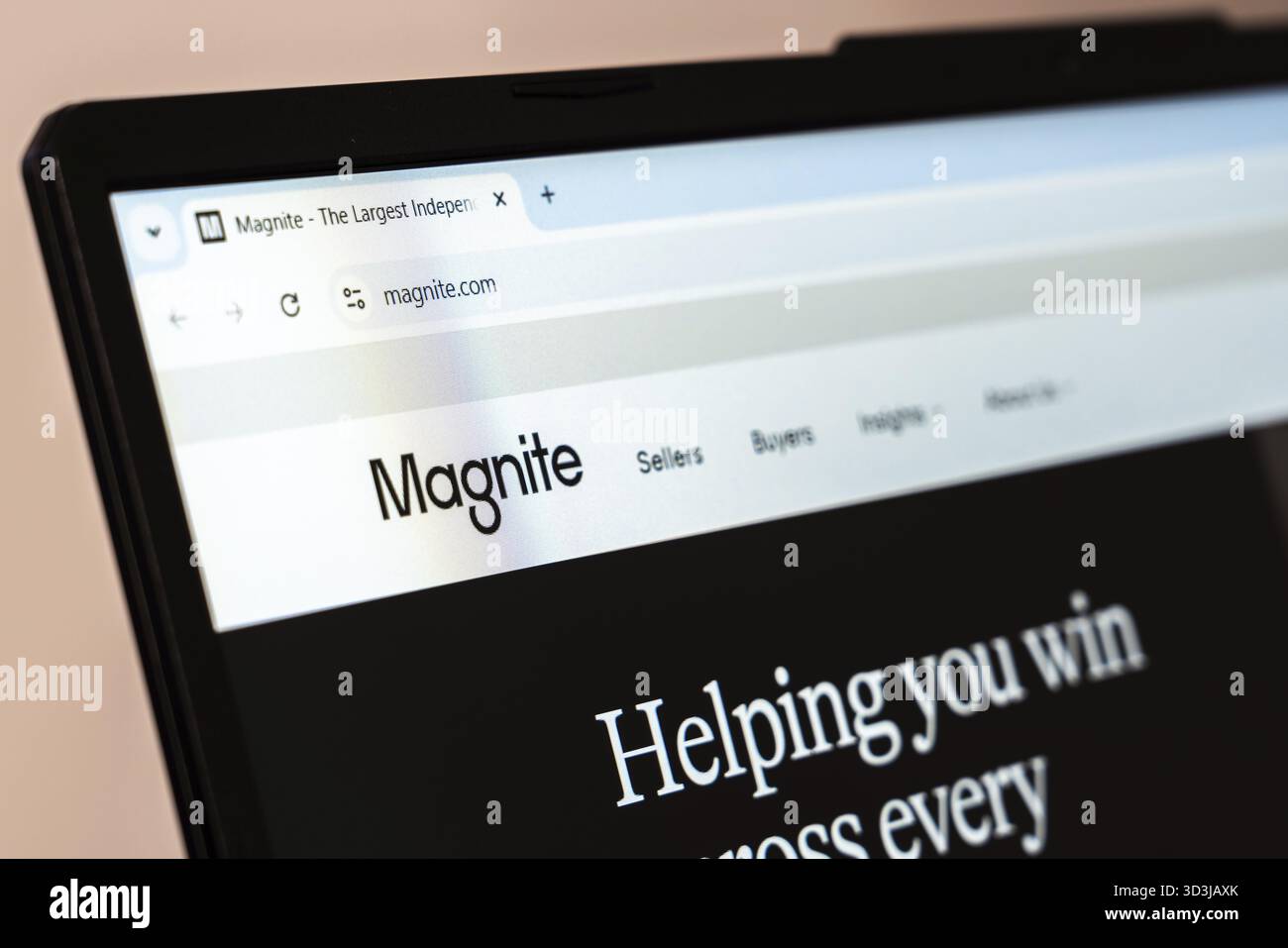 New York, USA – 26. Januar 2025: Magnite Website wird auf einem Laptop-Bildschirm angezeigt und bietet programmatische Werbelösungen für Verkäufer und Käufer Stockfoto