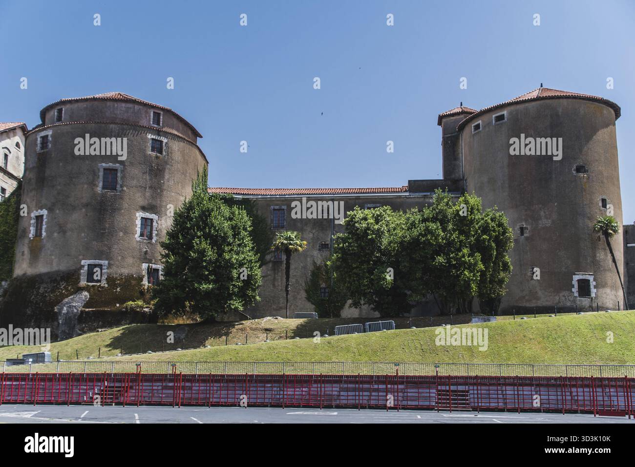 Chateau-Neuf im Stadtzentrum von Bayonne in Nouvelle-Aquitaine in Frankreich Stockfoto