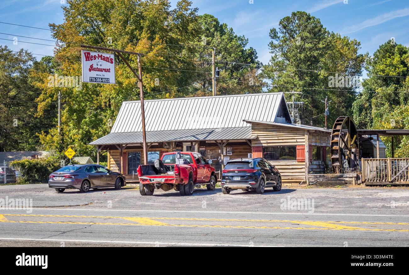 Wes-Mans Restaurant gegenüber Old Car City in White Georgia, USA Stockfoto