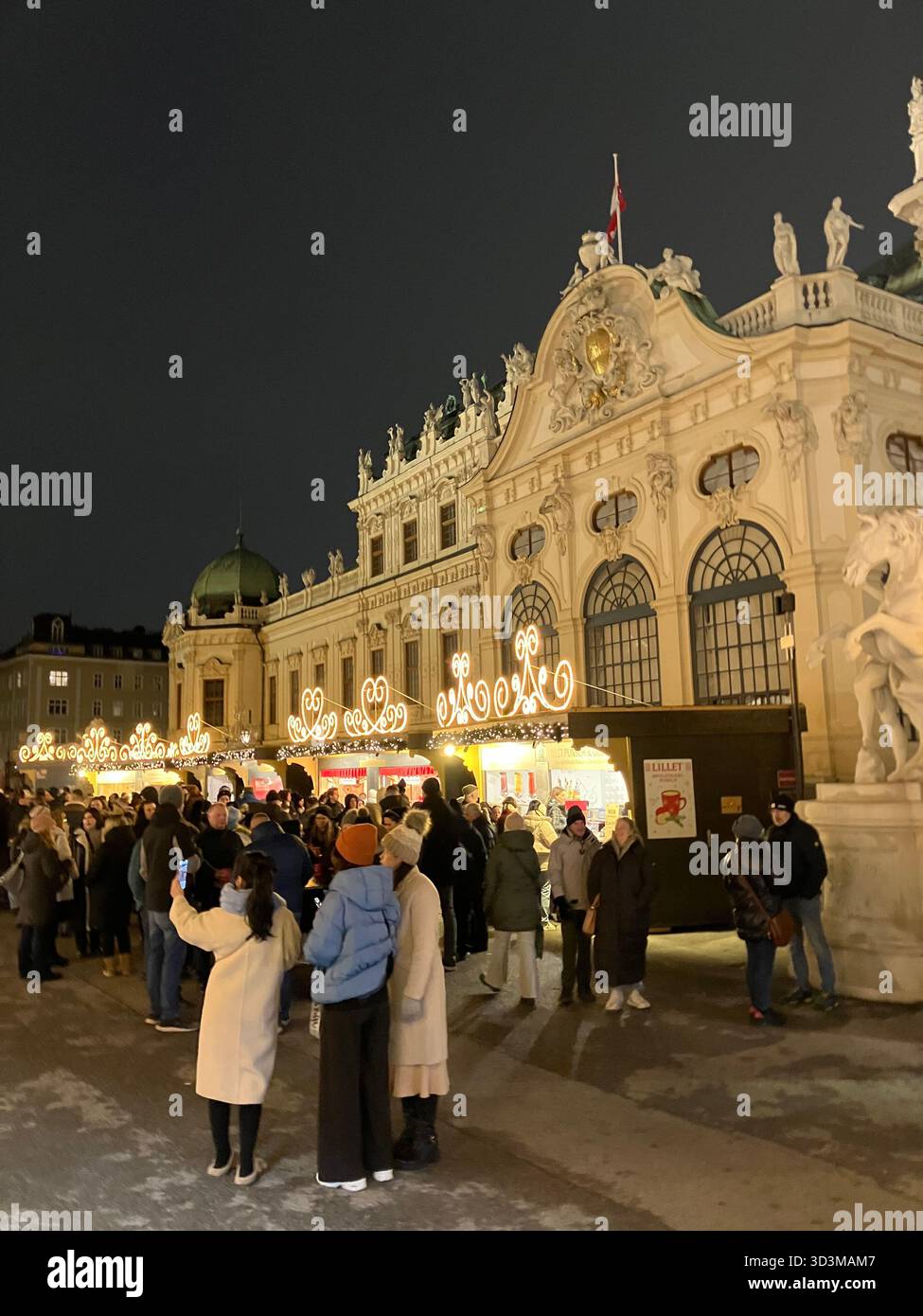 Weihnachtsmarkt auf dem Schloss Belvedere in Wien, Österreich Stockfoto