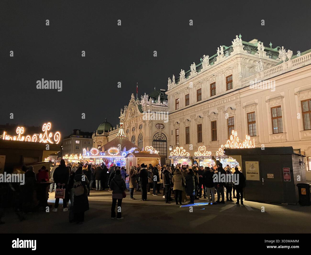 Weihnachtsmarkt auf dem Schloss Belvedere in Wien, Österreich Stockfoto
