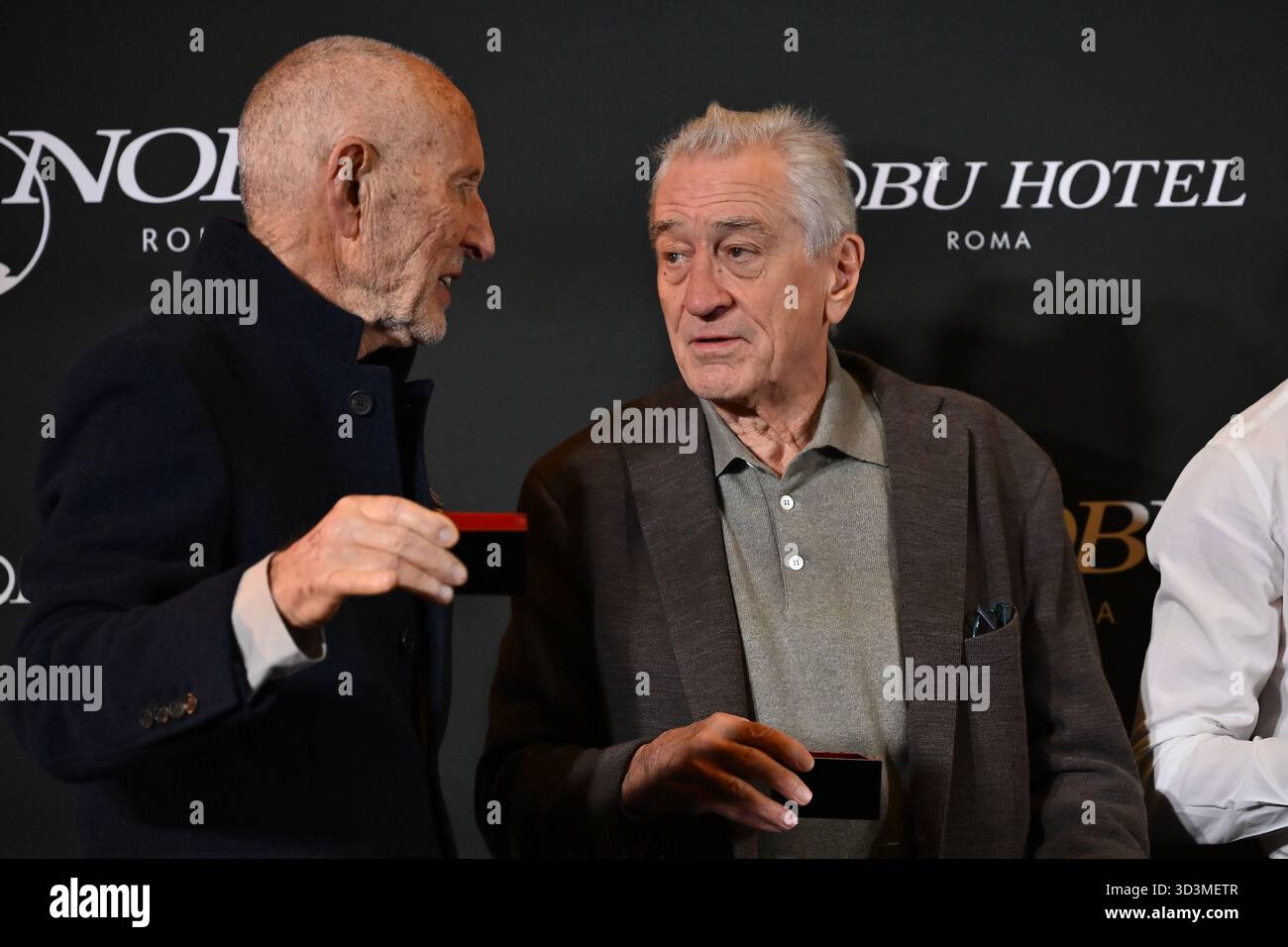 Meir Teper und Robert de Niro nehmen am 6. November 2025 in Rom, Italien, an der Eröffnung des Nobu Hotels im Nobu Hotel Rome Teil Stockfoto