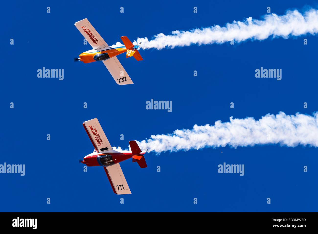 Sky Fiesta 2025 10-25-2025 Las Cruces NM USA unerschrockene Flugshows in ihren Vans RV-7 und RV-8 bei Sky Fiesta 2025 Airshow und Air Races in La Stockfoto