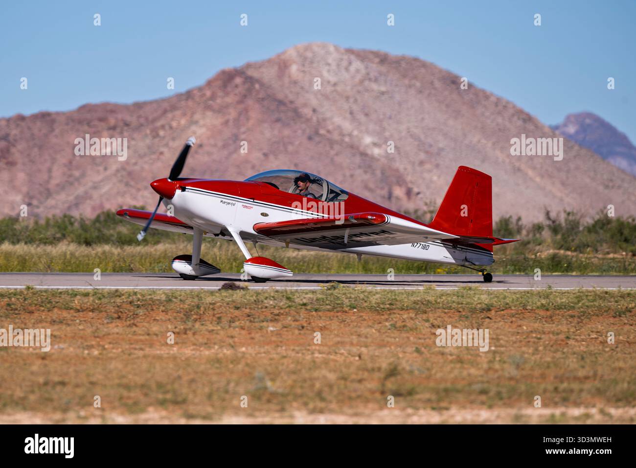 Sky Fiesta 2025 10-25-2025 Las Cruces NM USA unerschrockene Flugshows in ihren Vans RV-7 und RV-8 bei Sky Fiesta 2025 Airshow und Air Races in La Stockfoto