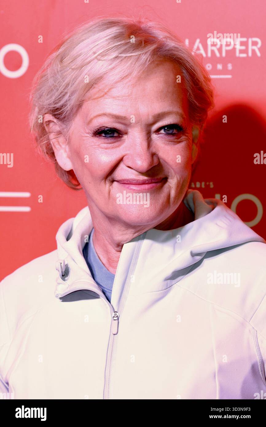 London, Großbritannien. Maria Friedman bei der Eröffnung des Othello West End. Theatre Royal. November 2025. Ref.:LMK430-S051125-001. Anfisa Polyushkevych/Landmark Media WWW.LMKMEDIA.COM Stockfoto