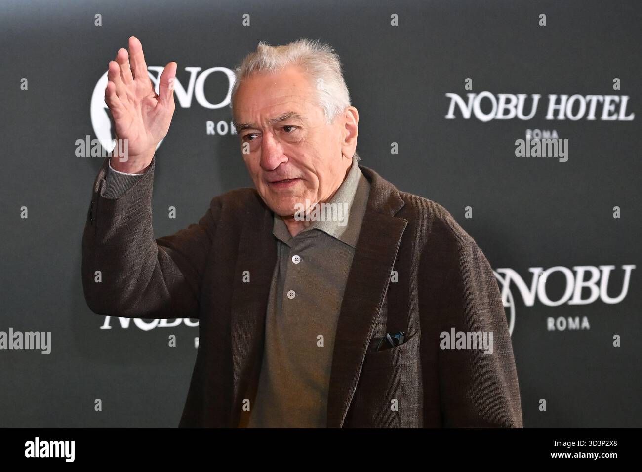 Rom, Italien. November 2025. Robert de Niro nimmt am 6. November 2025 an der Eröffnung des Nobu Hotels im Nobu Hotel Rome in Rom Teil. (Foto: Domenico Cippitelli/NurPhoto) Credit: NurPhoto SRL/Alamy Live News Stockfoto