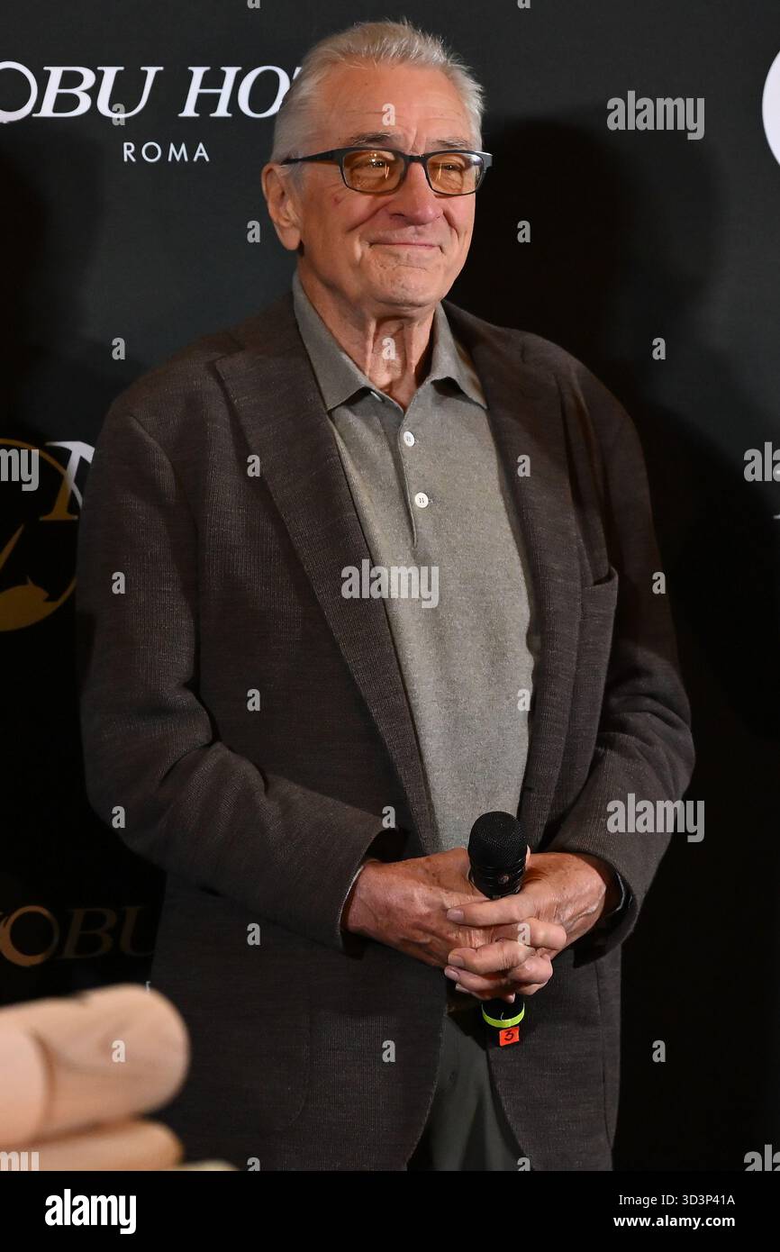 Rom, Italien. November 2025. Robert de Niro nimmt am 6. November 2025 an der Eröffnung des Nobu Hotels im Nobu Hotel Rome in Rom Teil. (Foto: Domenico Cippitelli/NurPhoto) Credit: NurPhoto SRL/Alamy Live News Stockfoto