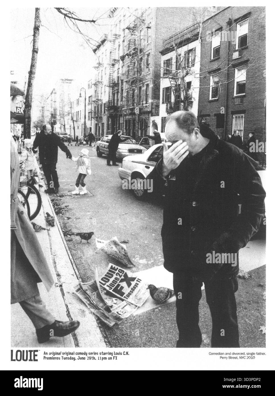 2010 TV-Serie Louie on FX Promo. Die Hauptrolle spielte der Komiker Louis C.K. als fiktionalisierte Version von sich selbst. Stockfoto