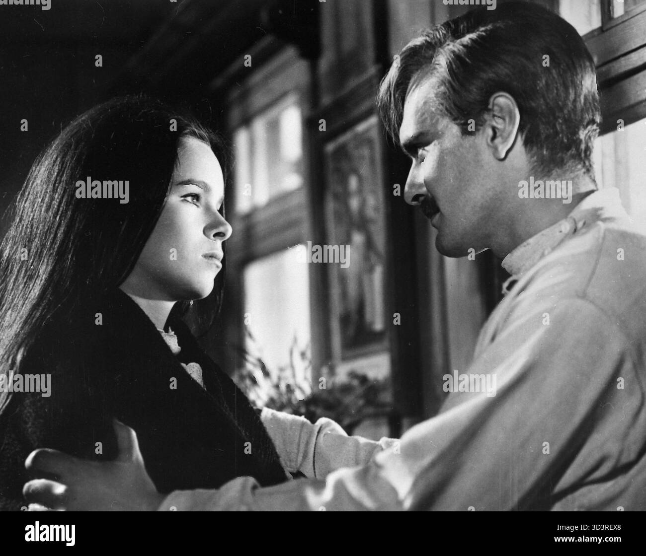 Die Schauspieler Geraldine Chaplin und Omar Sharif im Film Doctor Shiwago, USA 1965 Stockfoto