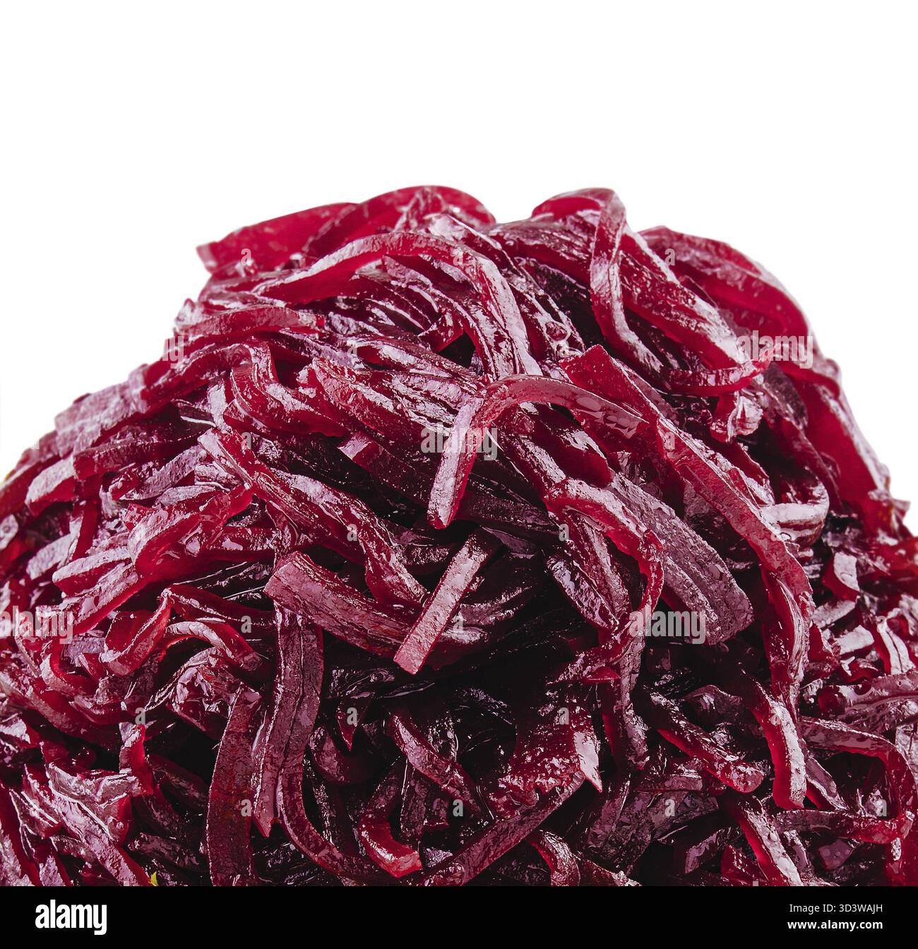 Essen, frisch geriebener Rote-Bete-Salat in weiß Stockfoto