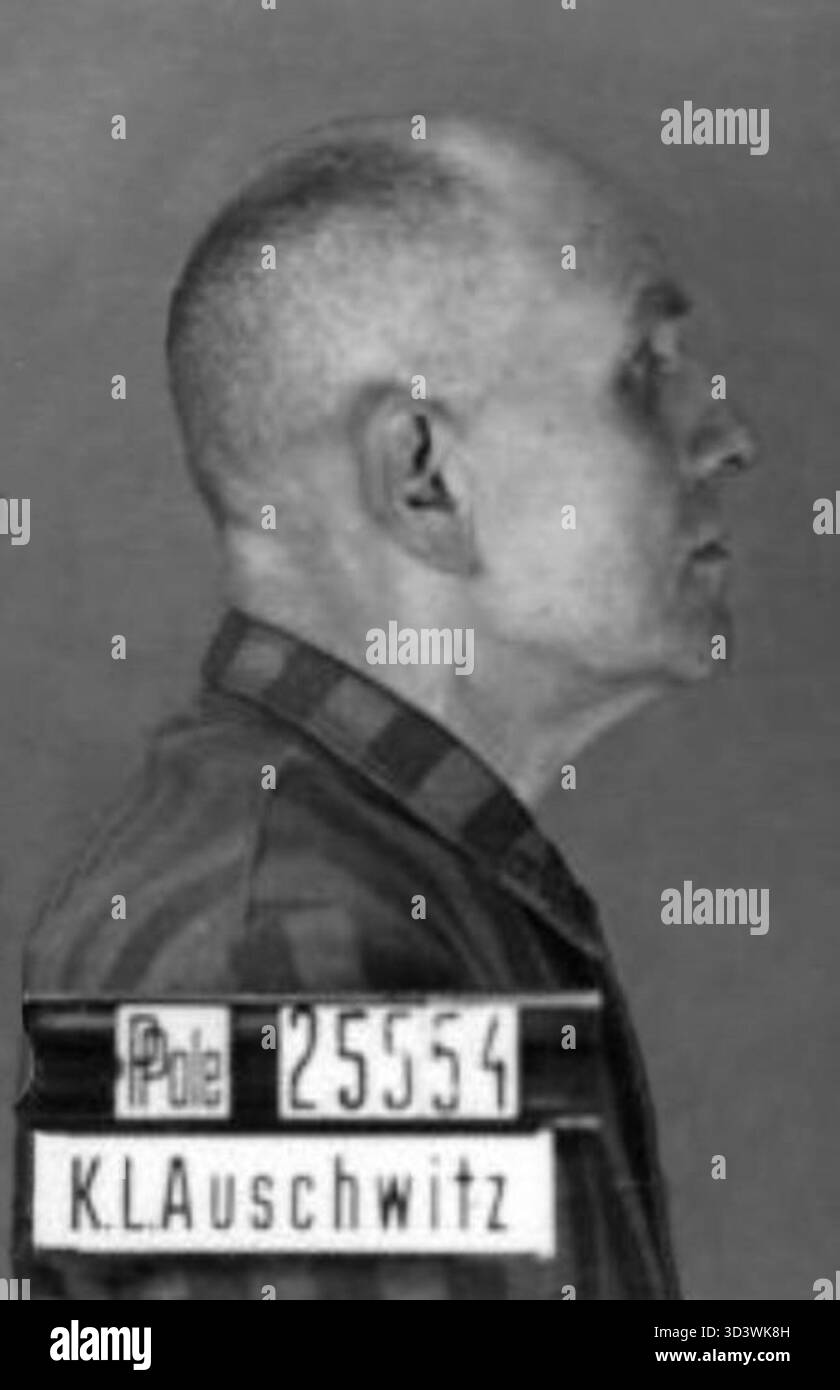 Vladimir Rozmara, ein tschechoslowakischer Bauingenieur und Oberstleutnant der Armee, ist auf einem Identifikationsfoto zu sehen, das 1942 in Auschwitz aufgenommen wurde. Stockfoto