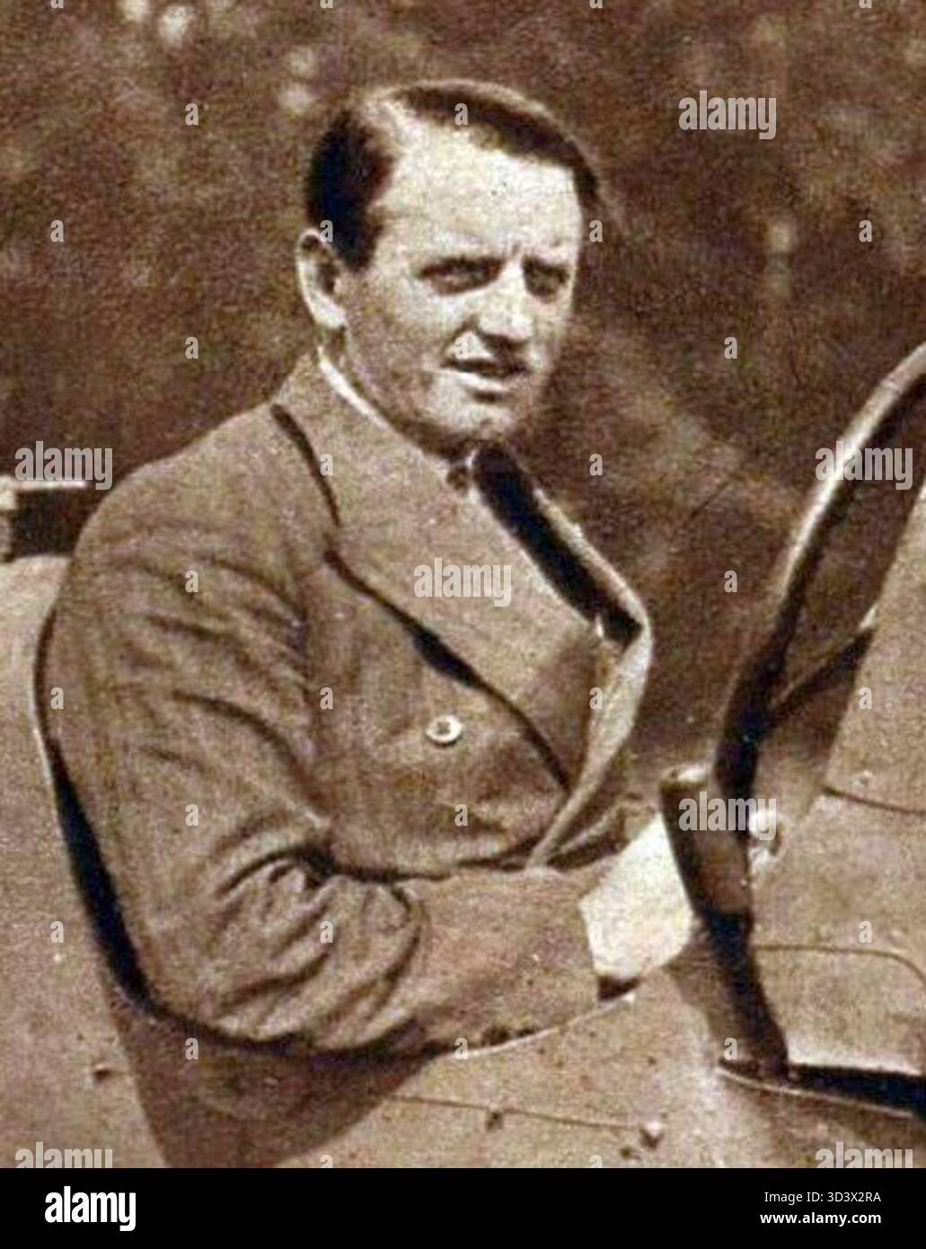 Ein Foto des französischen Rennfahrers Philippe Etancelin, Gewinner des Großen Preises von Frankreich 1930 des Automobilclubs de France. Stockfoto