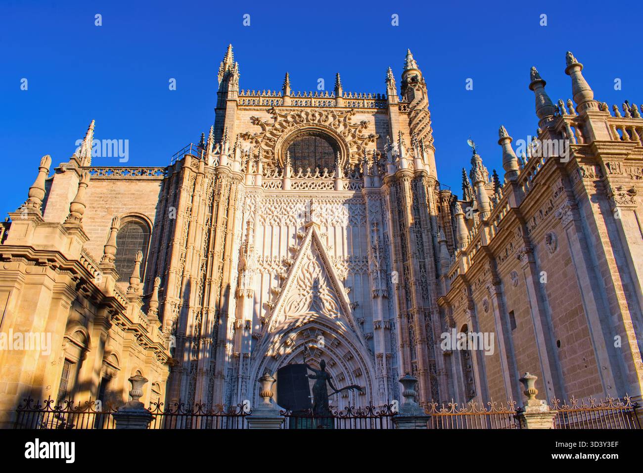 Die Kathedrale Santa Maria, Sevilla, Andalusien, Spanien Stockfoto