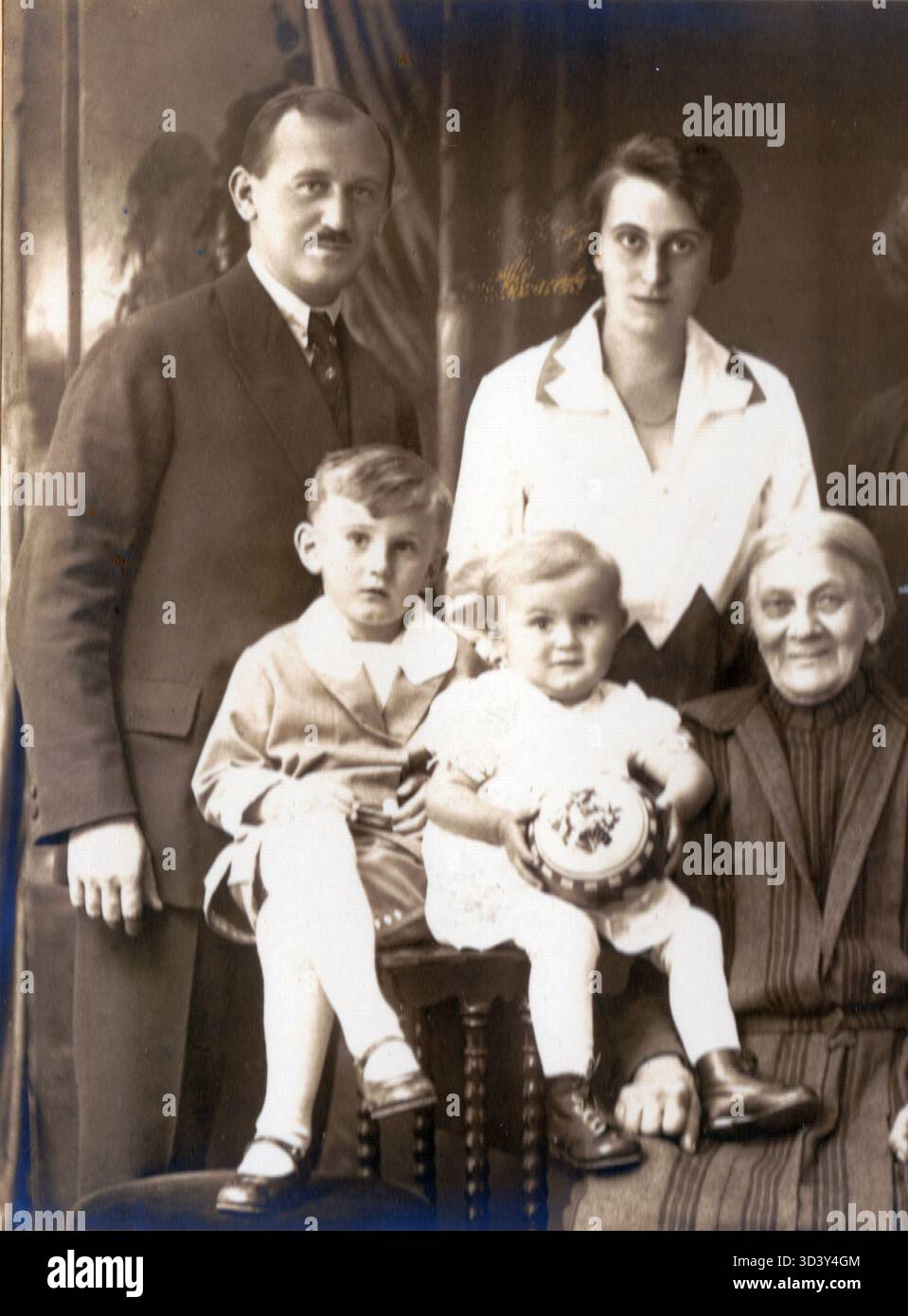 Oberst Josef Churavý (1894–1942) war eine wichtige Persönlichkeit des tschechoslowakischen Widerstands während des Zweiten Weltkriegs. Er war ein wichtiges Mitglied der illegalen Militäranisation *Obrana národa* und arbeitete mit der Sabotagegruppe *Ti Králové* zusammen. Stockfoto