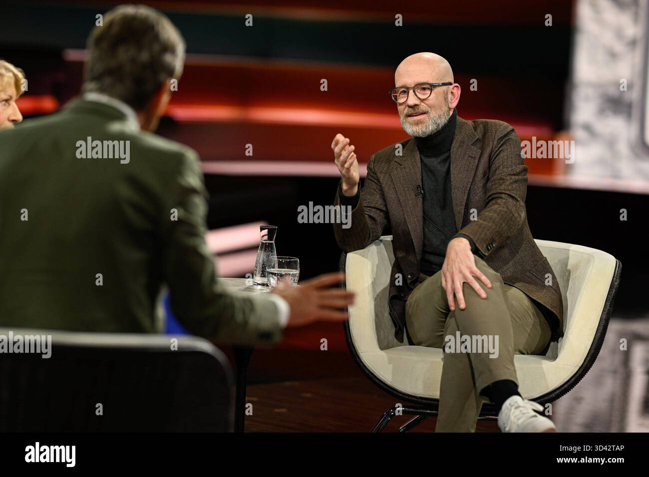 Markus Lanz li. mit Dr. Peter Tauber 10/25 Ihr Markus Lanz li. Und Dr. Peter Tauber ganz links: Petra Köpping am 28. Oktober 2025 in Markus Lanz , ZDF TV Fernsehen Talkshow Talkshow Talkshow Talkshow Deutschland deutsch deutsche Frau deutscher Mann Männer Politiker Politik CDU Ex ehemalige ehemalige Generalsekretär Politikerin stellvertretende SPD-Vizevorsitzende sächsische Sachsen Sozialministerin Ministerin Landesministerin Mann Italien italienisch italienisch-deutscher Moderator Fotografie Fotograf Journalistin Journalismus Politikerin Stockfoto