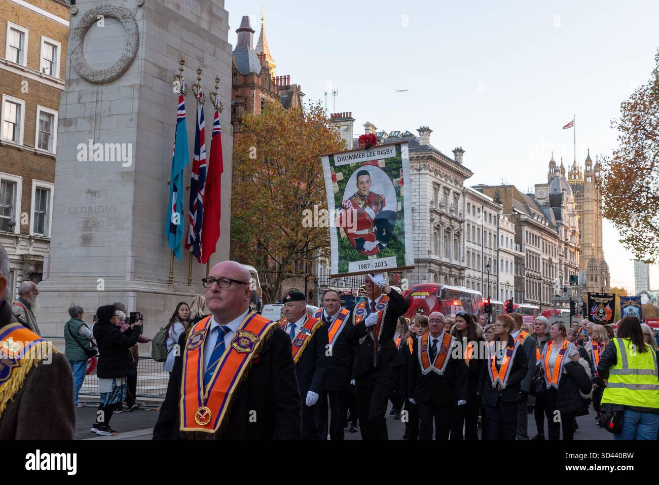 Whitehall, London, Großbritannien. November 2025. Im Cenotaph in Whitehall, Westminster, findet die jährliche Gedenkfeier der Grand Orange Lodge of England (GOLE) statt. Stockfoto