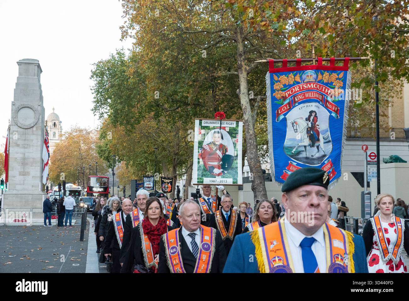 Whitehall, London, Großbritannien. November 2025. Im Cenotaph in Whitehall, Westminster, findet die jährliche Gedenkfeier der Grand Orange Lodge of England (GOLE) statt. Stockfoto