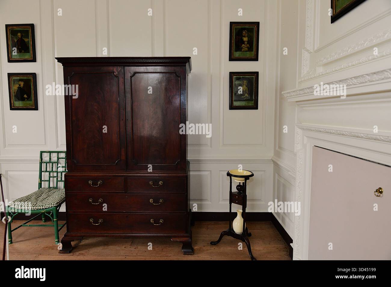 Schlafkammer im Gouverneurspalast in Colonial Williamsburg. Stockfoto