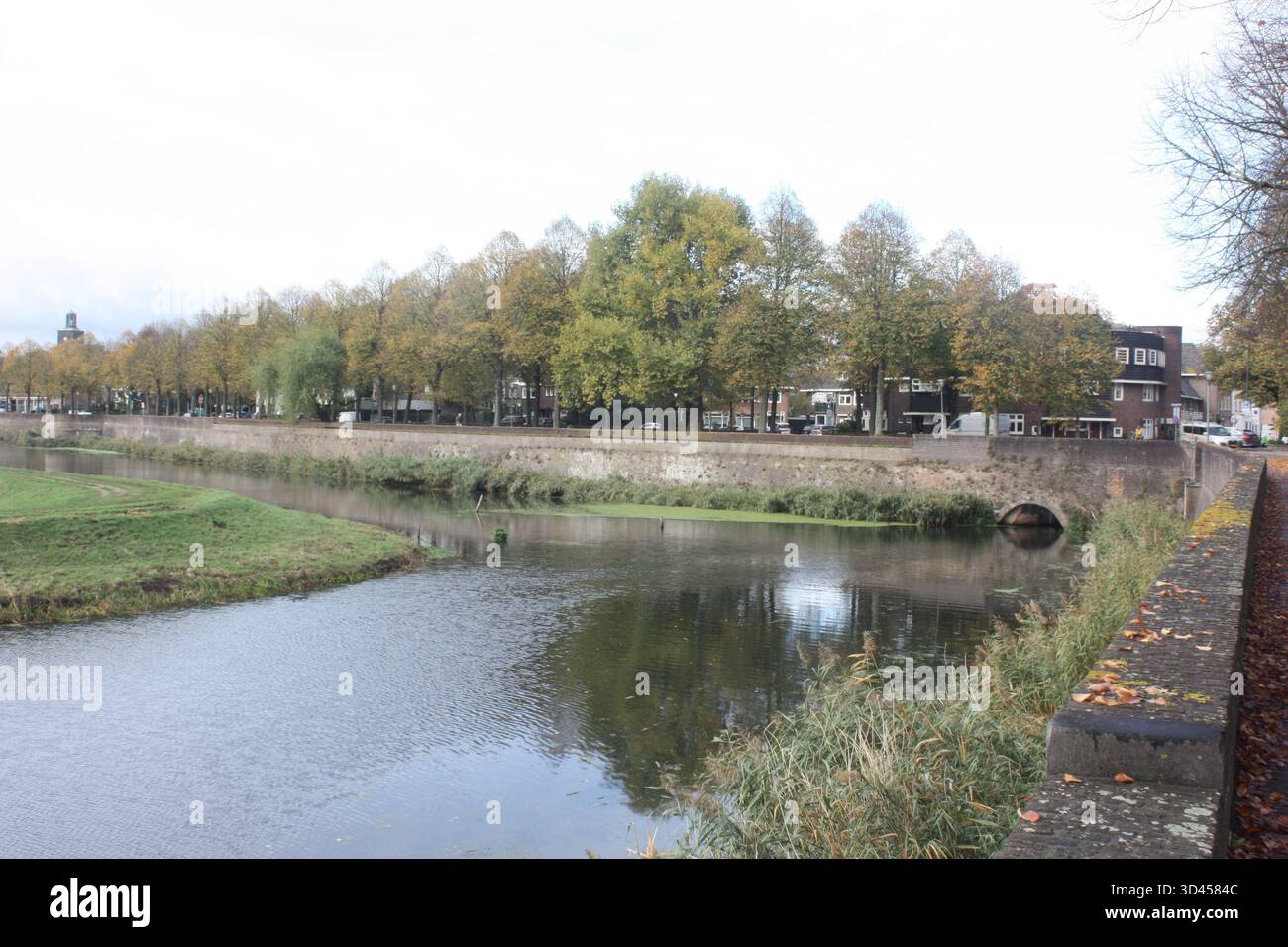 Der Singelgracht-Kanal in s hertogenbosch, Niederlande Stockfoto