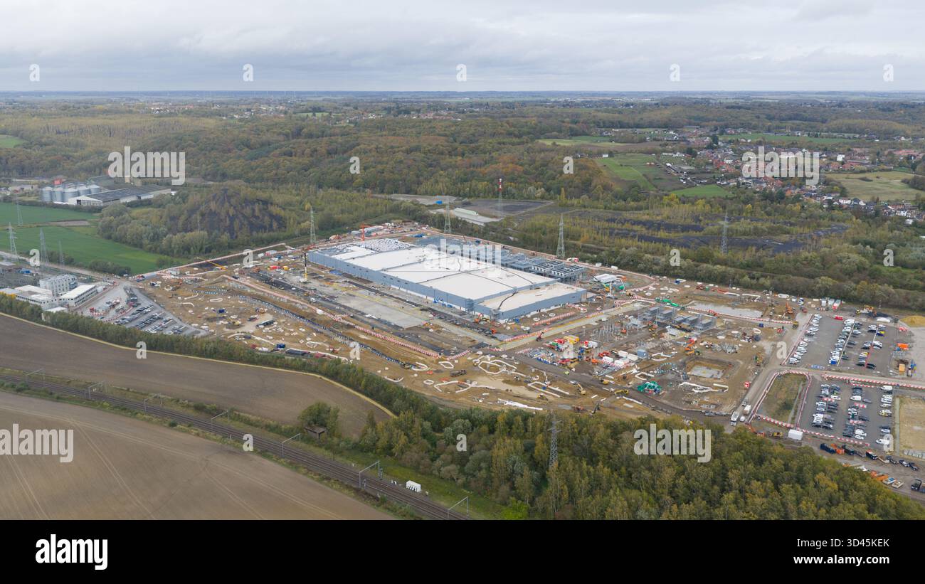 Neues Rechenzentrum für Cloud-Services und KI-Infrastruktur in Farciennes, Belgien. Stockfoto