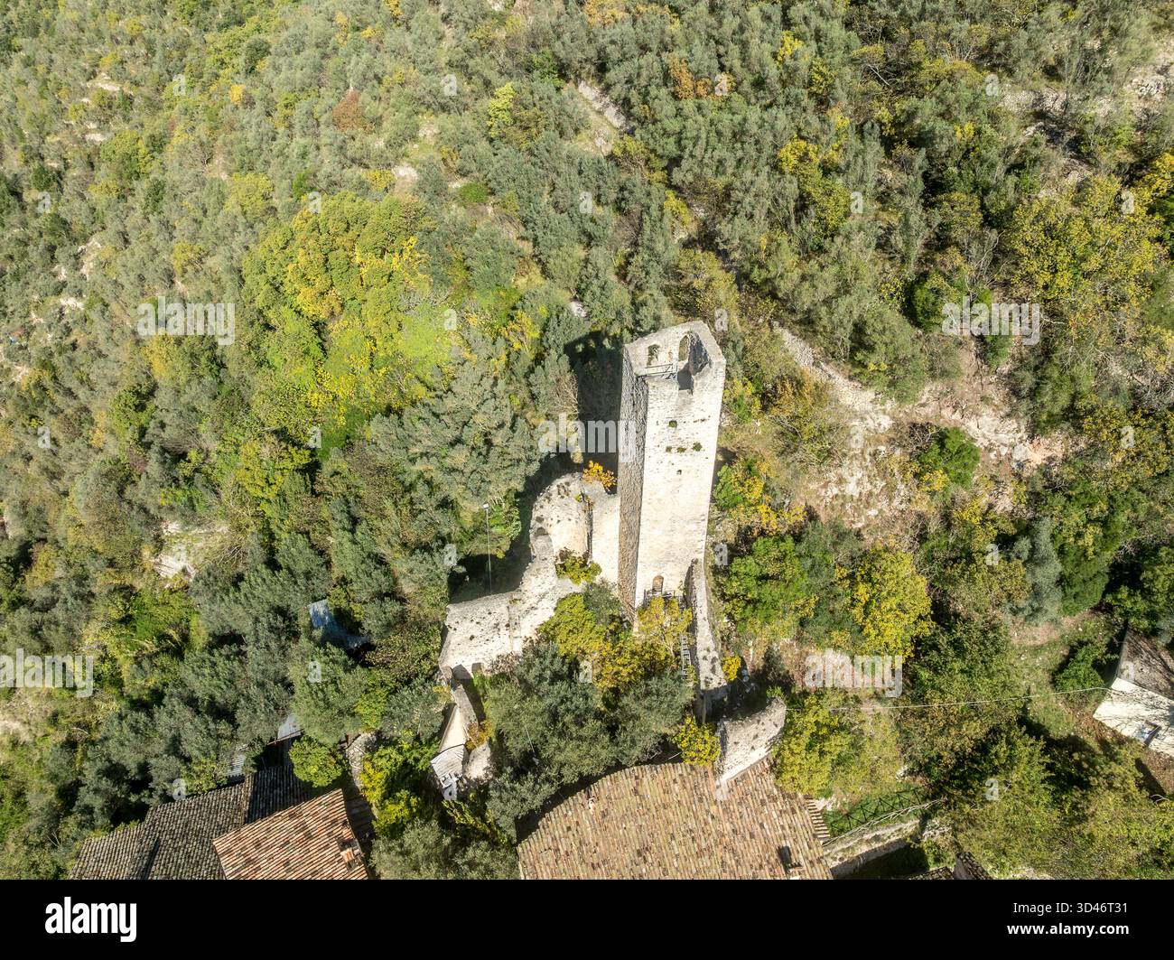 Von oben nach unten Blick auf das Schloss Monterivoso in Italien Stockfoto