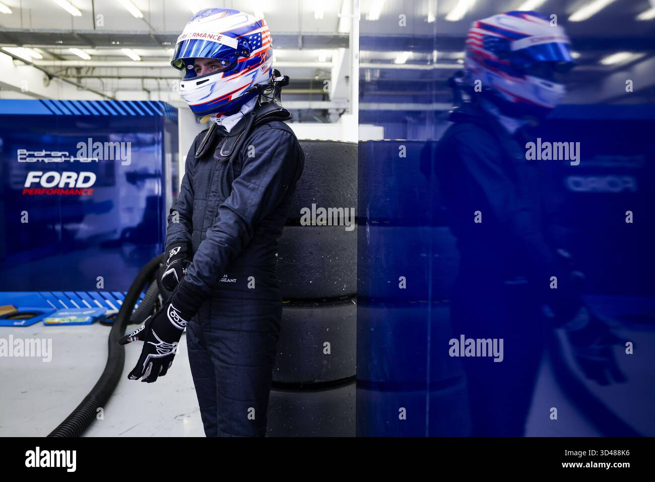 SARGEANT Logan (usa), Proton Competition, Ford Mustang LMGT3 #77, LM GT3, Aktion während des Rookie Tests der FIA World Endurance Championship 2025 2025, am 9. November 2025 auf dem Bahrain International Circuit in Sakhir, Bahrain Stockfoto