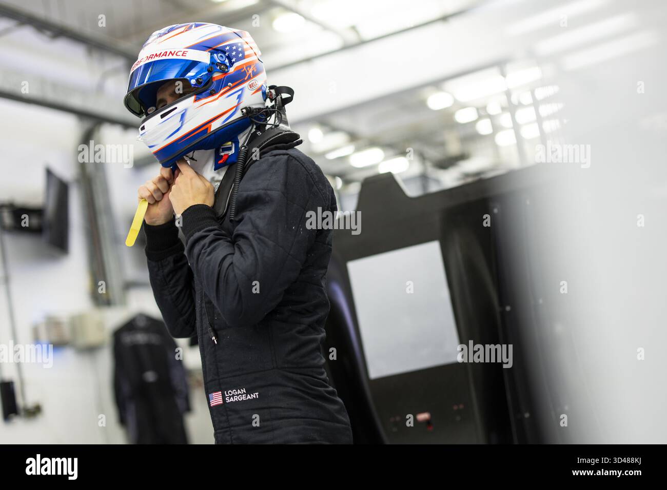 SARGEANT Logan (usa), Proton Competition, Ford Mustang LMGT3 #77, LM GT3, Aktion während des Rookie Tests der FIA World Endurance Championship 2025 2025, am 9. November 2025 auf dem Bahrain International Circuit in Sakhir, Bahrain Stockfoto