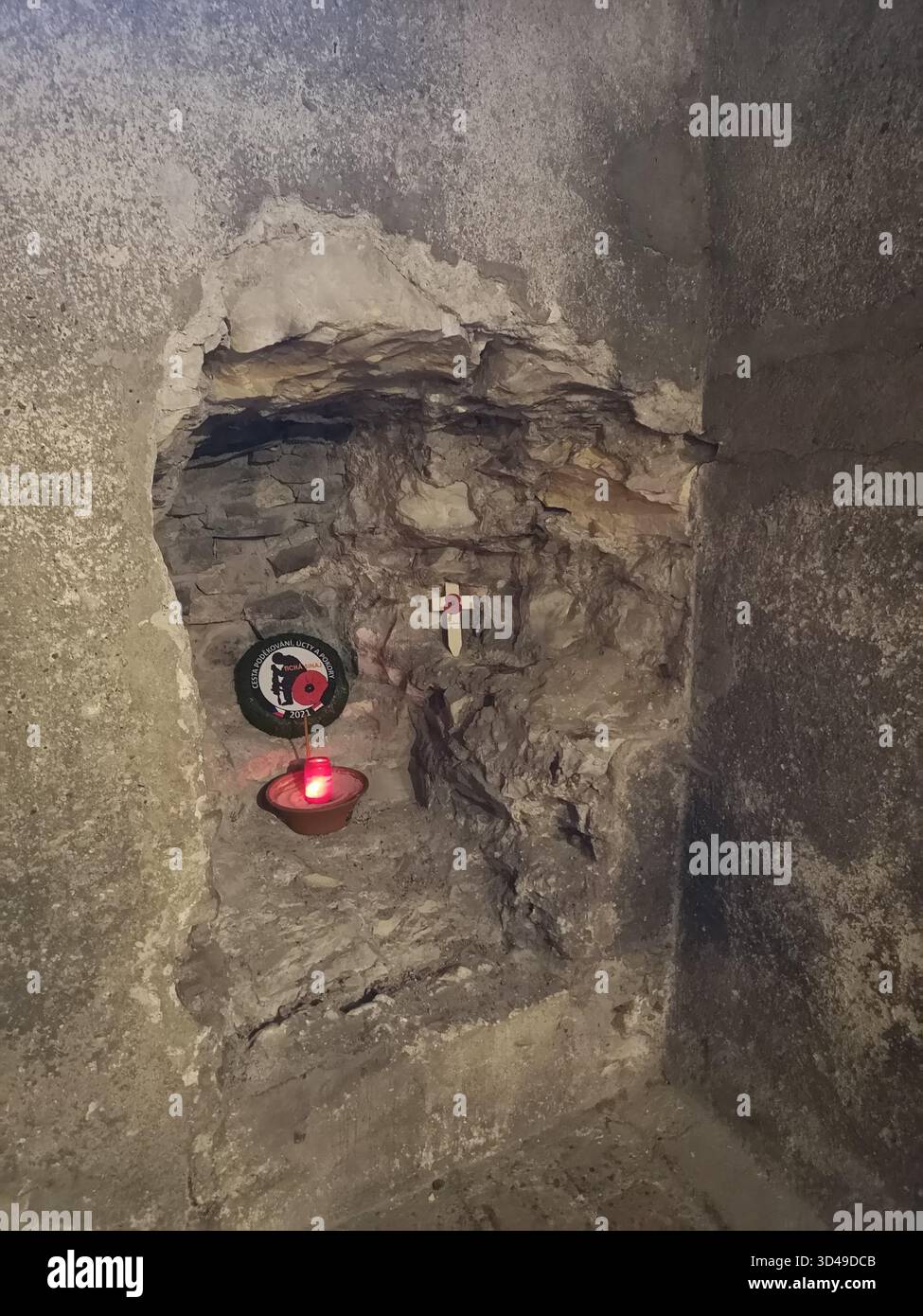 Mauer in der Krypta des Heiligen Kyrill und der Methodius Kirche in Prag, wo Heydrichs Operation anthropoide Attentäter versuchten, in Kanalisation zu graben, um zu entkommen. Stockfoto