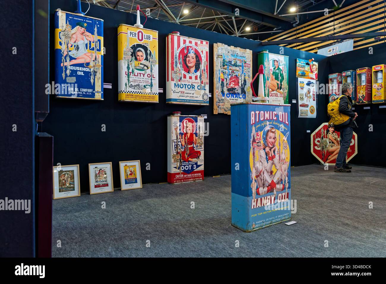 LYON, 9. November 2025 : die 46. Ausgabe der Epoqu'Auto-Ausstellung steht in den Eurexpo-Hallen und bringt eine renommierte Auswahl an alten und Luxusautos zusammen, nume Stockfoto