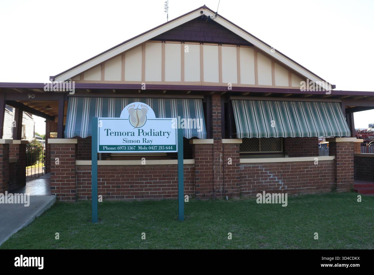 Temora, NSW, Australien. November 2025. Temora Podiatry, 90 Hoskins St, Temora NSW 2666. Quelle: Richard Milnes/Alamy Stockfoto