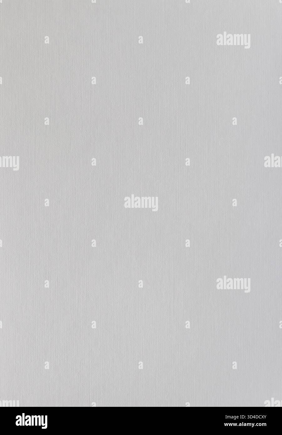 Vertikales leeres Aquarellpapier mit texturierter Oberfläche auf neutralem Hintergrund. Ideal für Kunst, Mockups, Schreibwaren, Zeichnen und Kreation Stockfoto