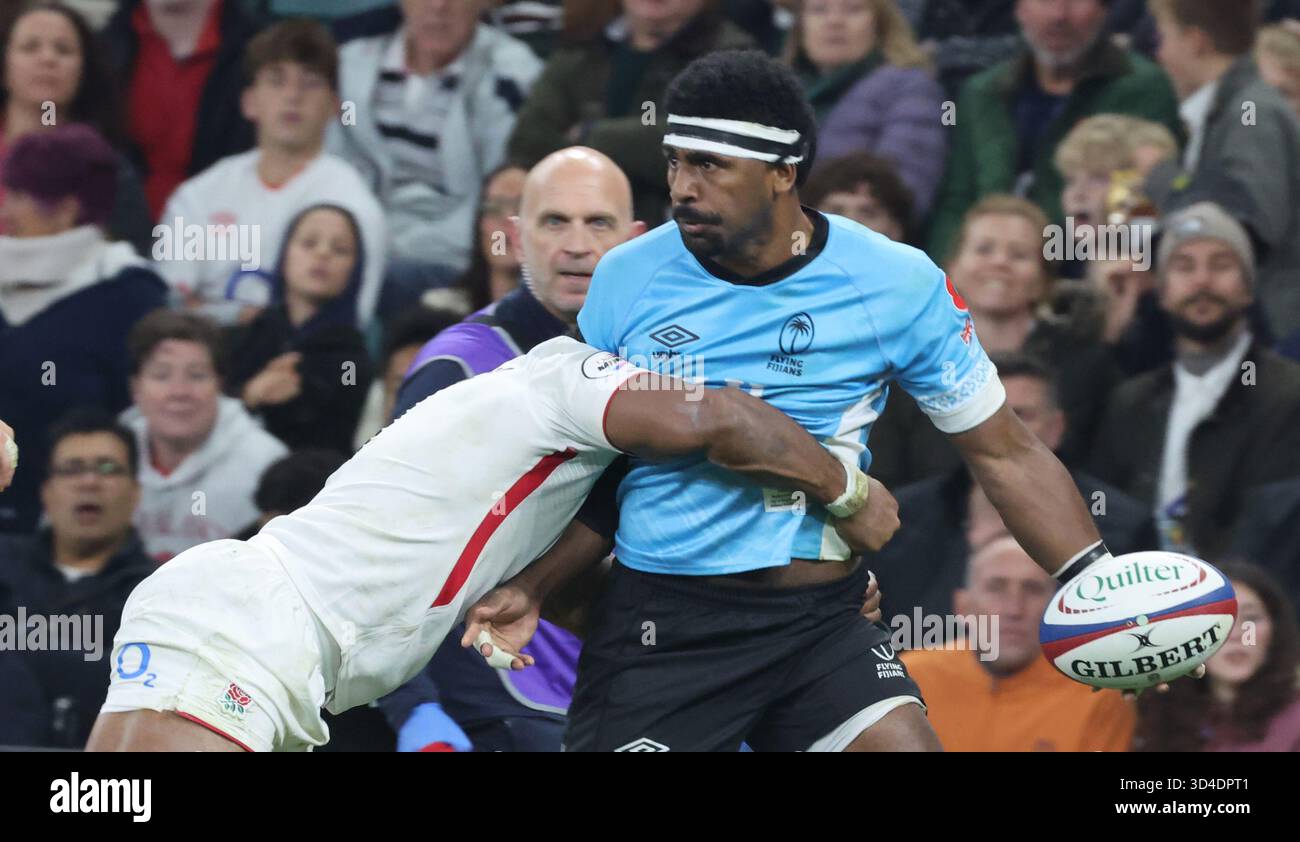 Kalaveti Ravouvou aus Fidschi in Aktion während des Spiels der Quilter Nations Series zwischen England und Fidschi im Allianz Stadium, Twickenham, London am 8. November 2025 Stockfoto