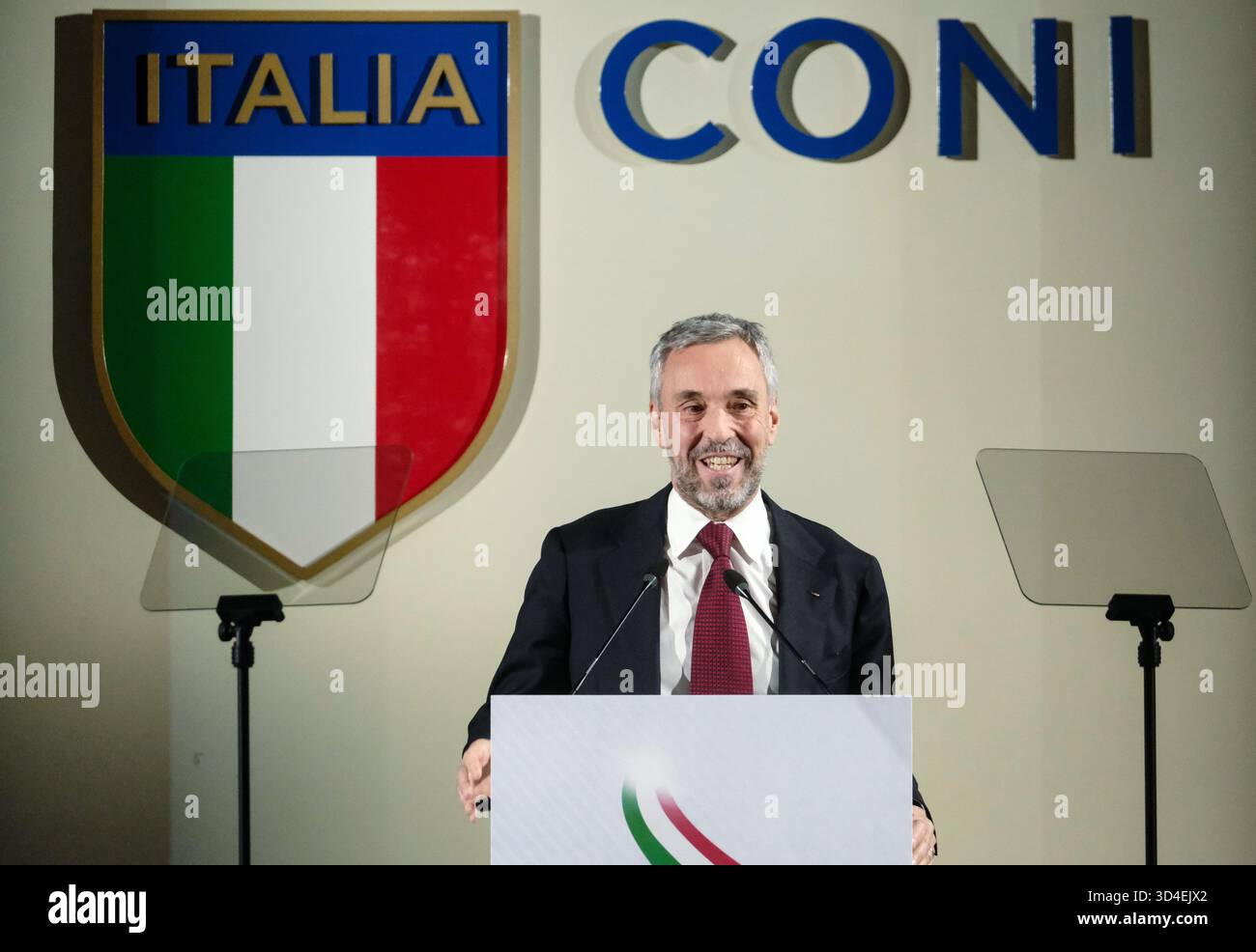 Andrea Varnier, CEO Fondazione Milano Cortina 2026, in Occasione della präsentazione ufficiale della Partnership tra il Comitato Olimpico delle Olimpiadi Invernali Milano Cortina e i Brand italiani di Stellantis: Alfa Romeo, Fiat, Lancia e Maserati. Palazzo del CONI A Roma Lunedì 10. November 2025 (Foto Mauro Scrobogna/LaPresse) Andrea Varnier, CEO der Stiftung Milano Cortina 2026, anlässlich der offiziellen Präsentation der Partnerschaft zwischen dem Olympischen Komitee der Olympischen Winterspiele Mailand-Cortina und den italienischen Stellantis-Marken alfa Romeo, Fiat, Lancia und Mase Stockfoto