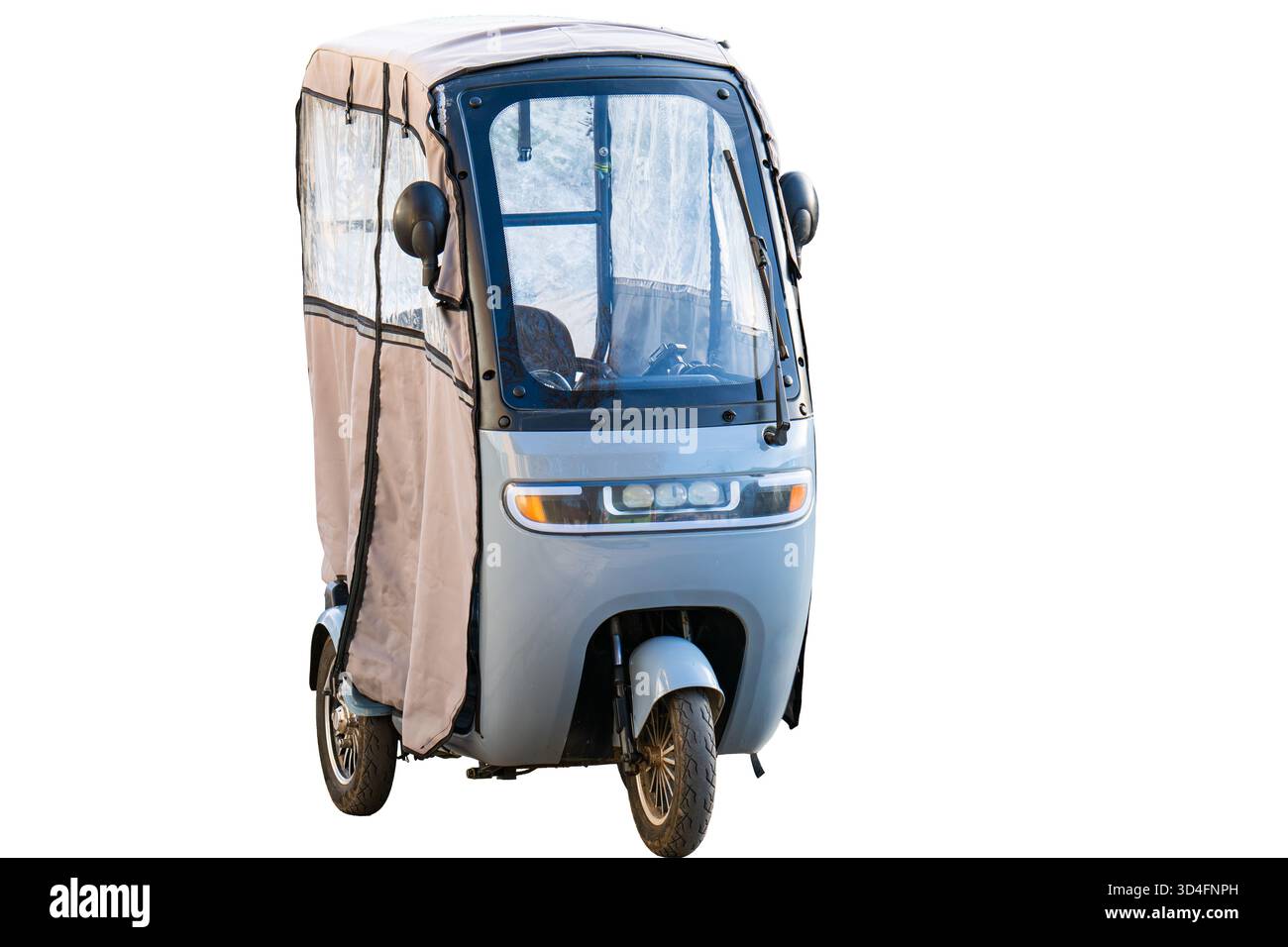 Dreirädriger Roller isoliert auf weißem Hintergrund Stockfoto