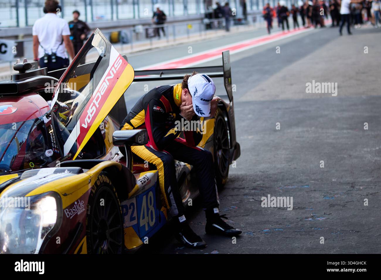 Sieger Esteban MASSON (FRA) nimmt das Siegerpodest für VDS PANIS RACING (FRA) auf einem Oreca 07 - Gibson während der European Le Mans Series in 4 STUNDEN ein Stockfoto